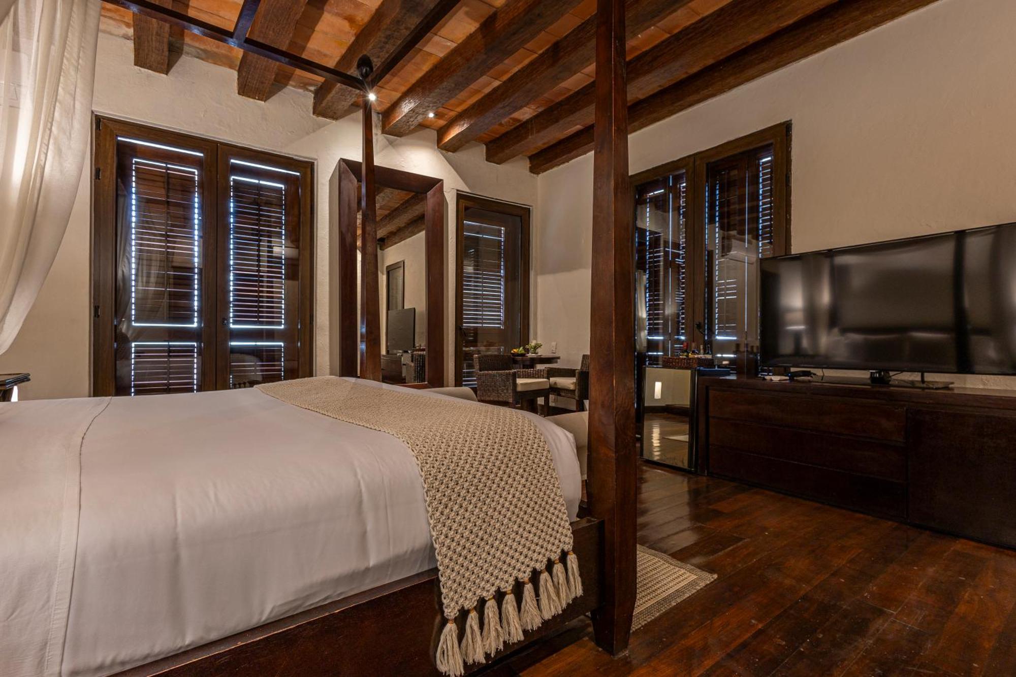 Hotel Ananda Boutique - Cosmos