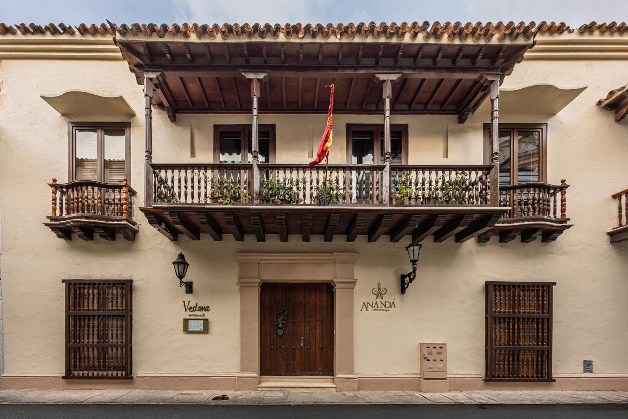 Ananda Boutique - Cosmos Hotel