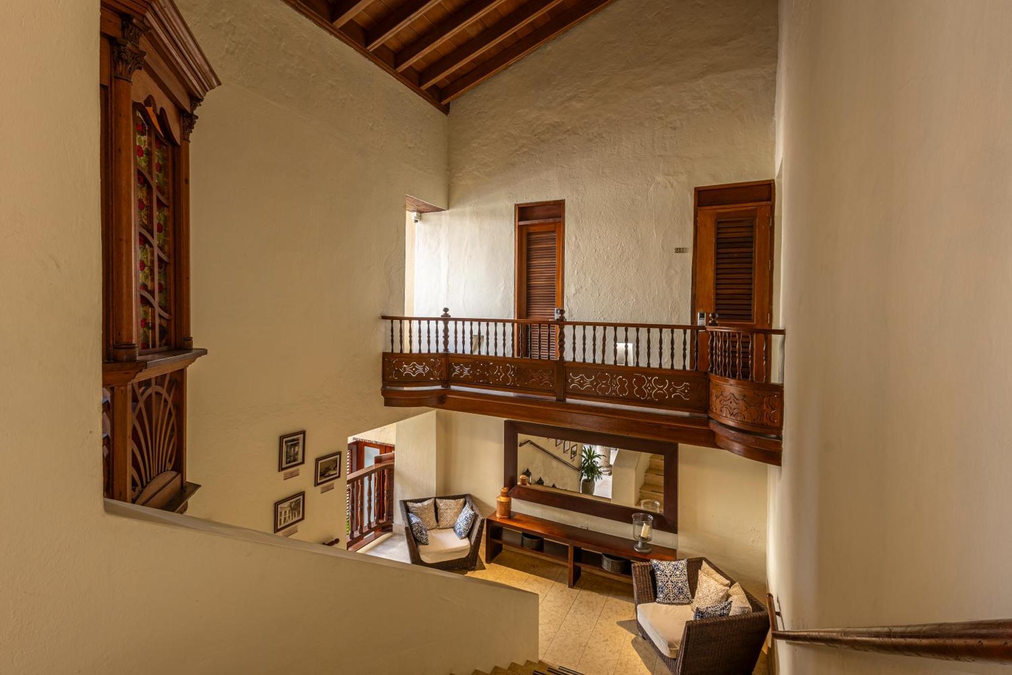 Ananda Boutique - Cosmos Cartagena