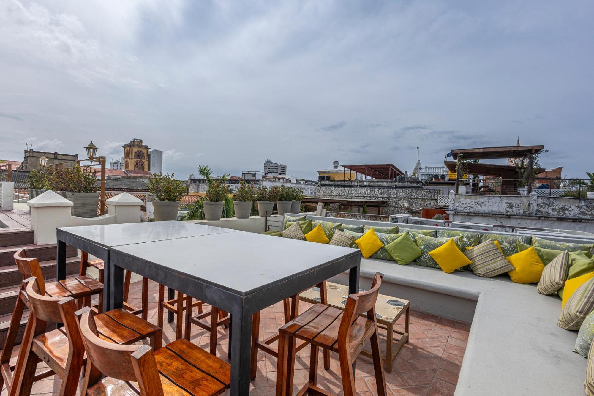 Ananda Boutique - Cosmos Cartagena